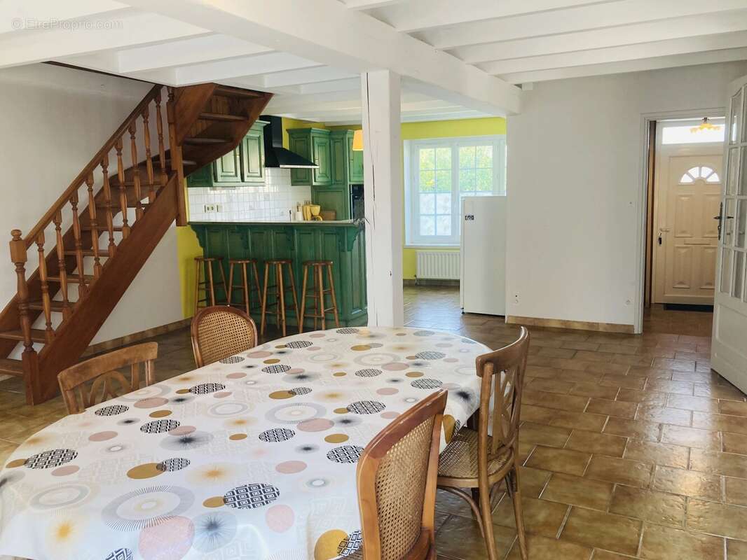 Maison de village avec de vastes espaces de vie - photo 5