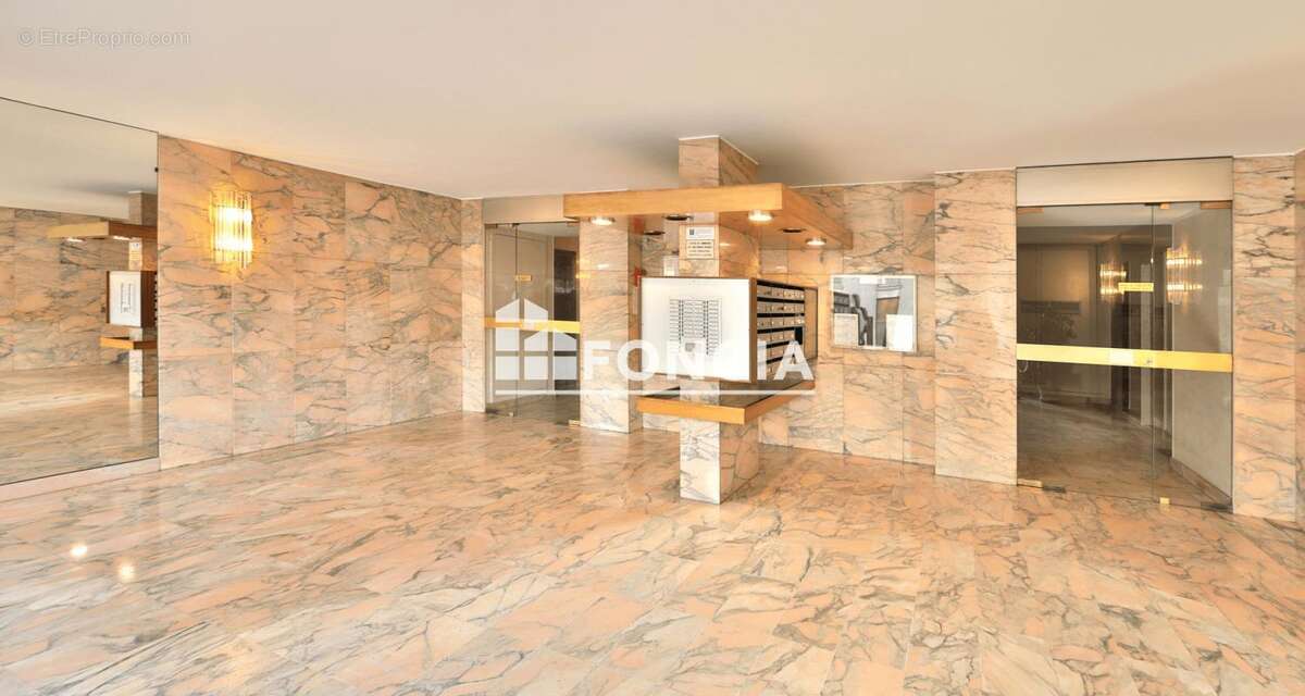 Appartement à VERSAILLES