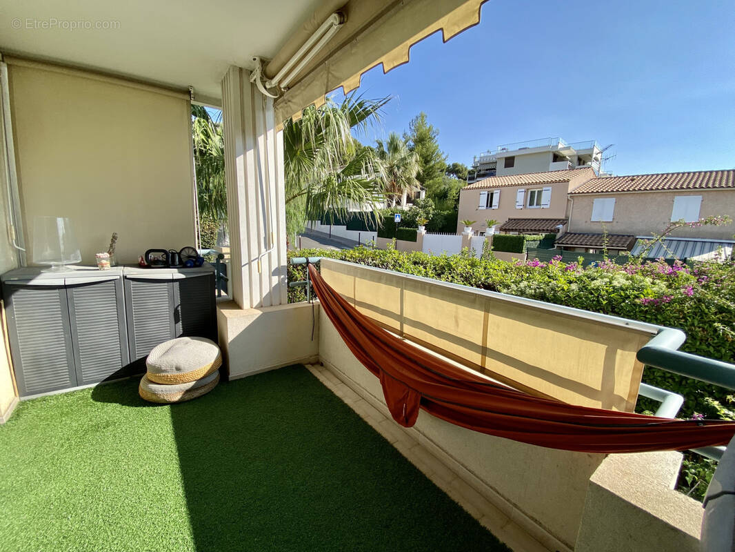 Appartement à SAINT-LAURENT-DU-VAR