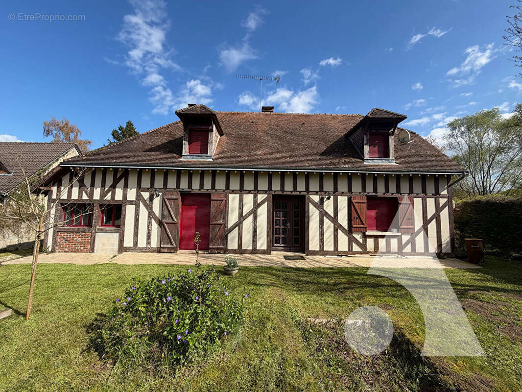 Maison à SAINT-JUST-SAUVAGE