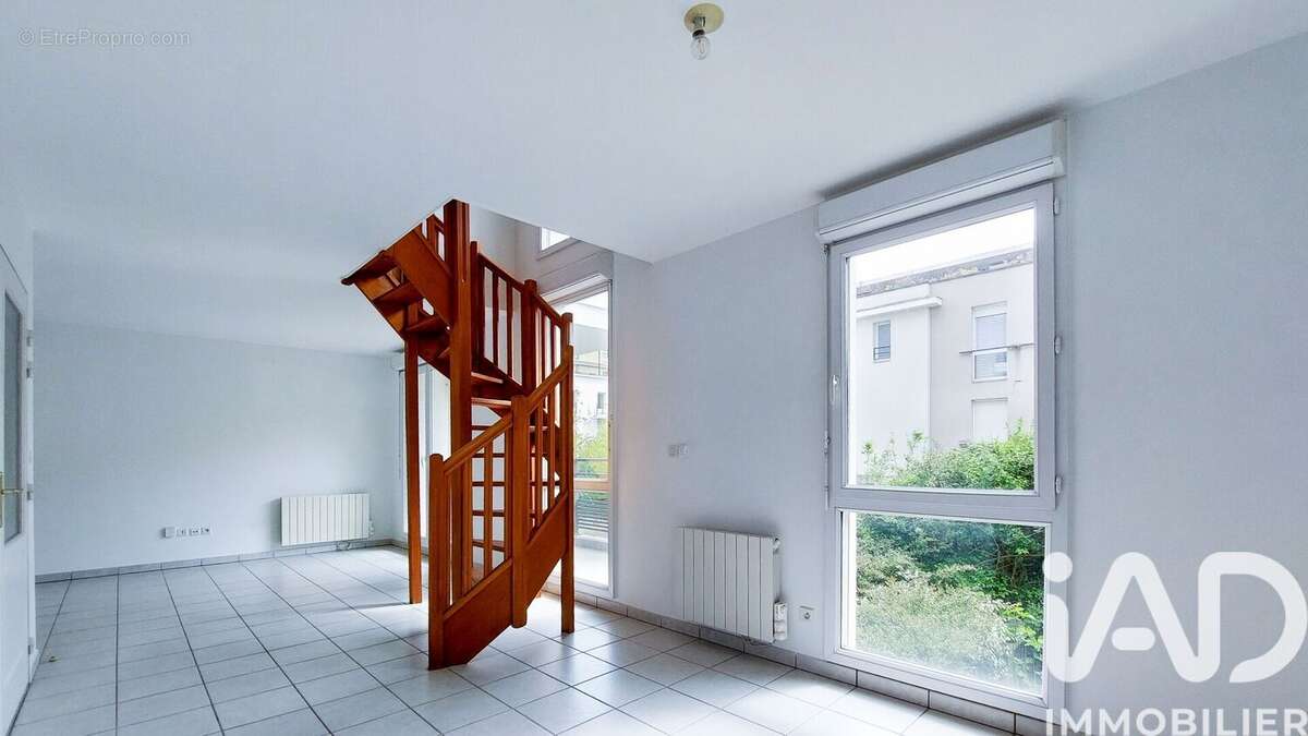 Photo 9 - Appartement à BRON
