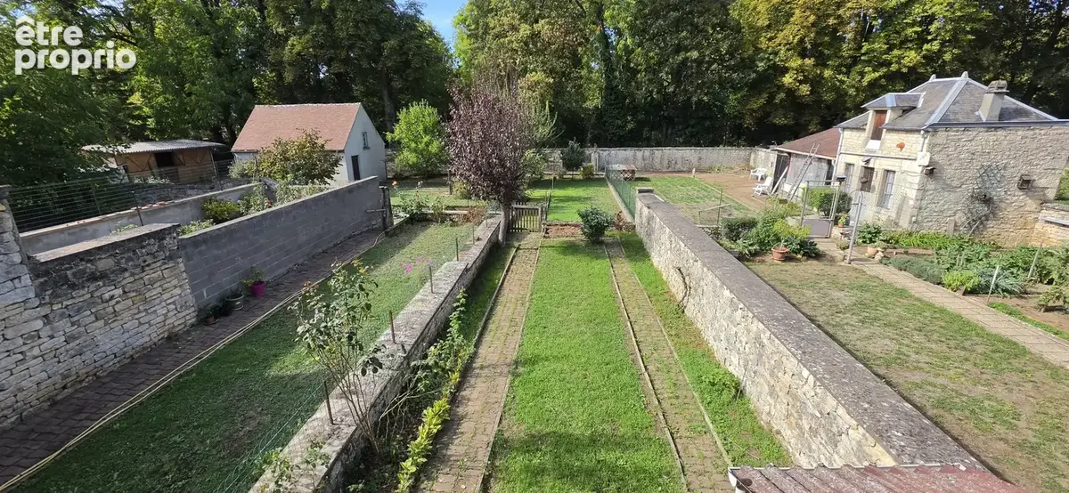 Clamecy, proche centre ville, MAISON avec JARDIN et GARAGE - photo 13