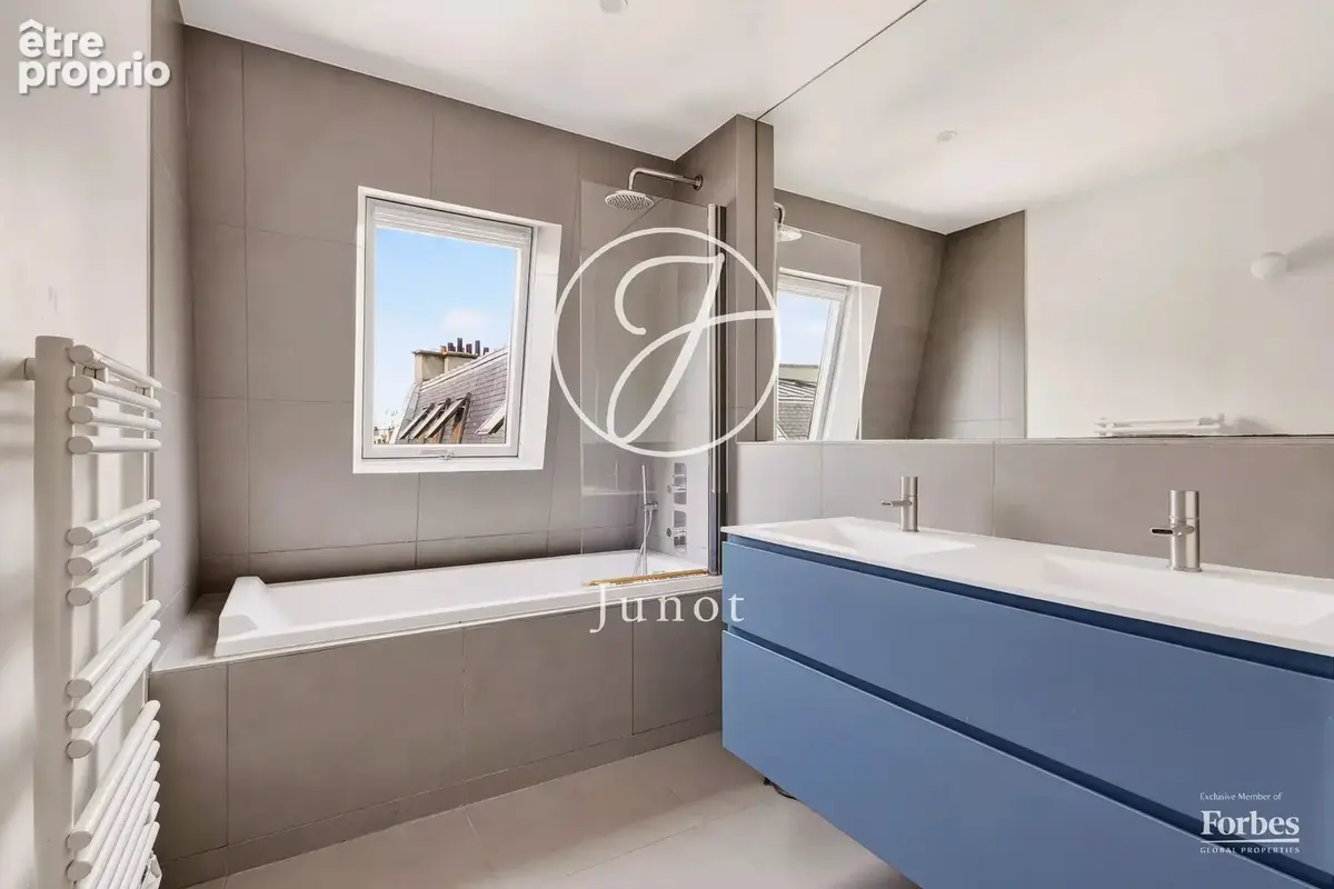Paris 16e - VICTOR-HUGO - Appartement - 4 pièces - 124,10m² Carrez - 3 chambres - Dernier étage - Exposé sud-est - Vue tour Eiff - photo 19