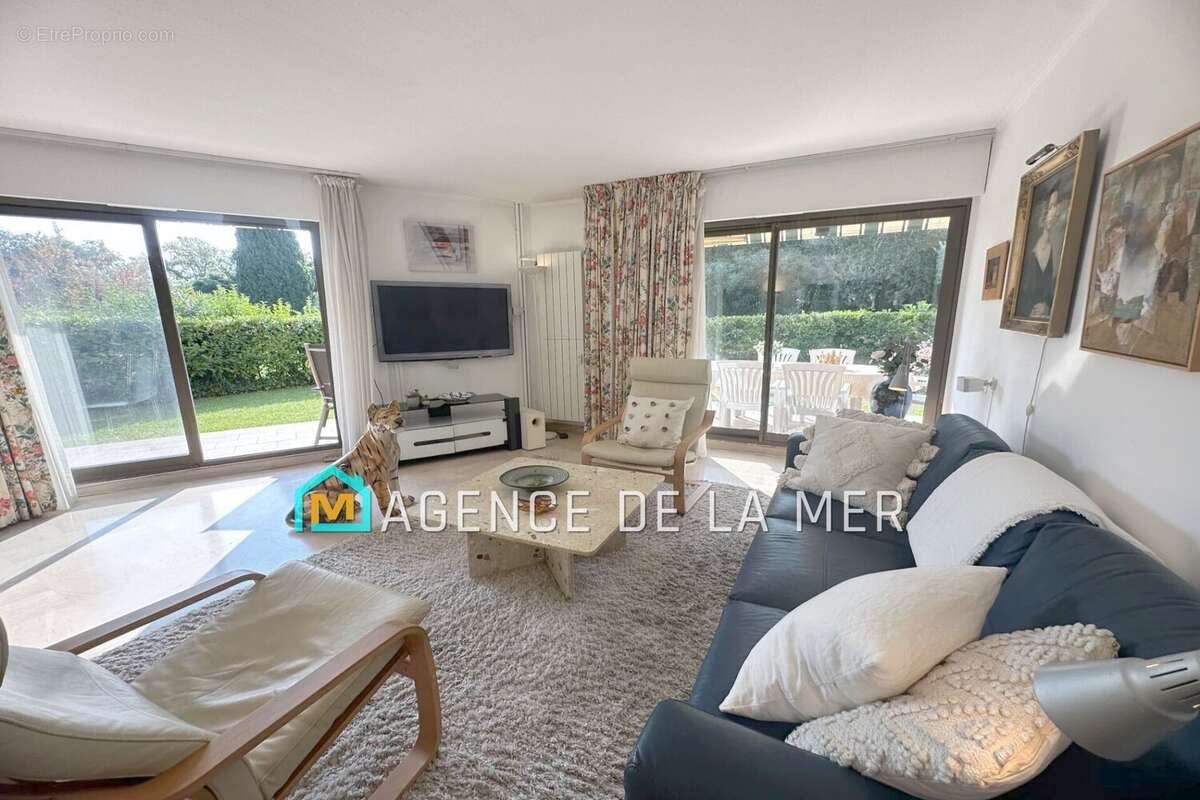 Appartement à MANDELIEU-LA-NAPOULE