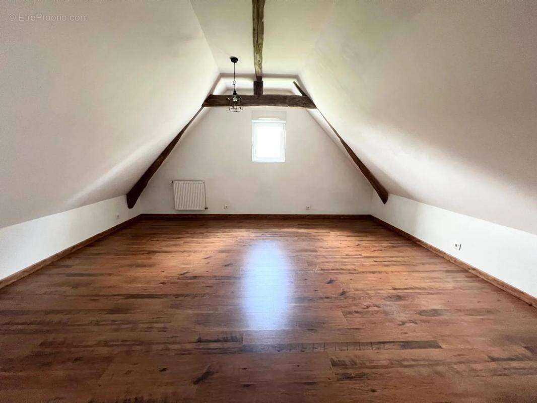 Maison à SAINT-CYR-SUR-LOIRE