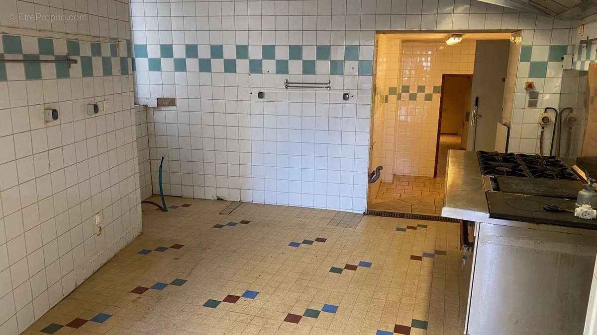 Commerce à SAILLANS