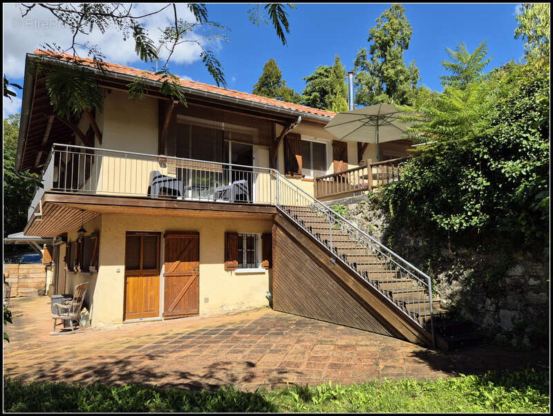 Maison à MONCRABEAU