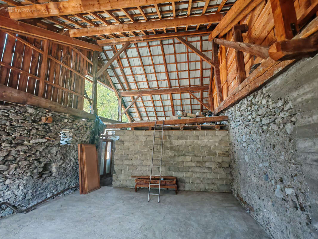 Maison à LA CHAPELLE