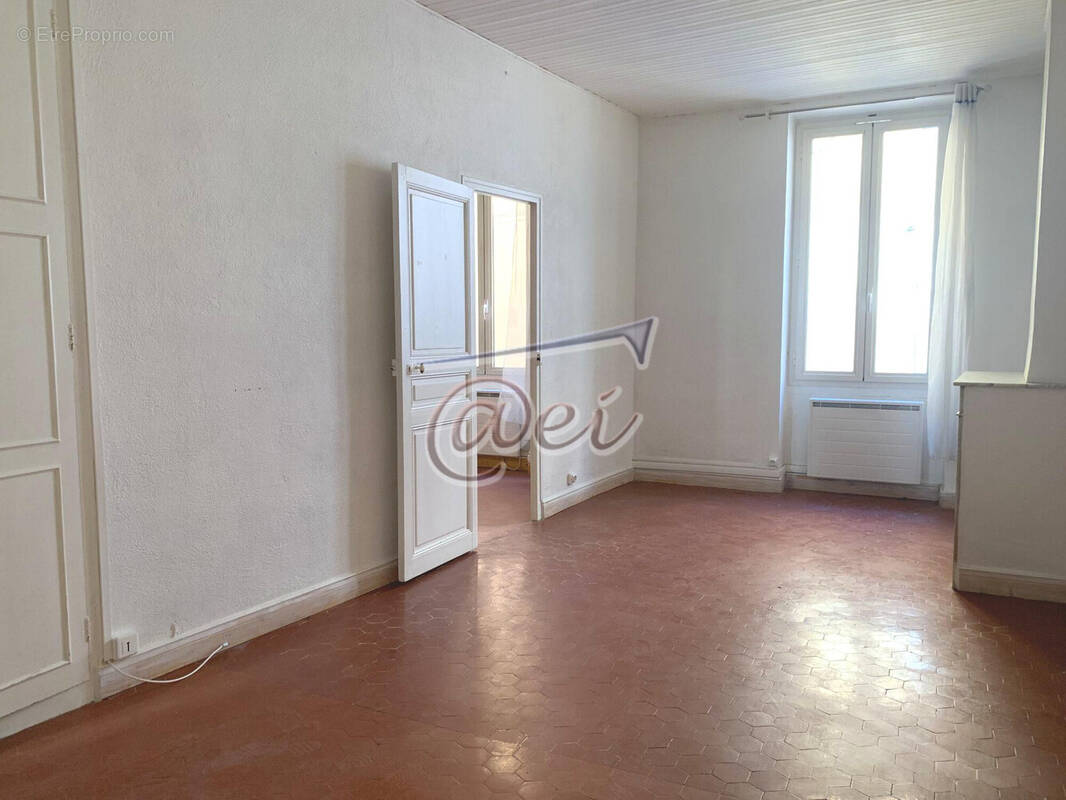 Appartement à SAINT-MAXIMIN-LA-SAINTE-BAUME