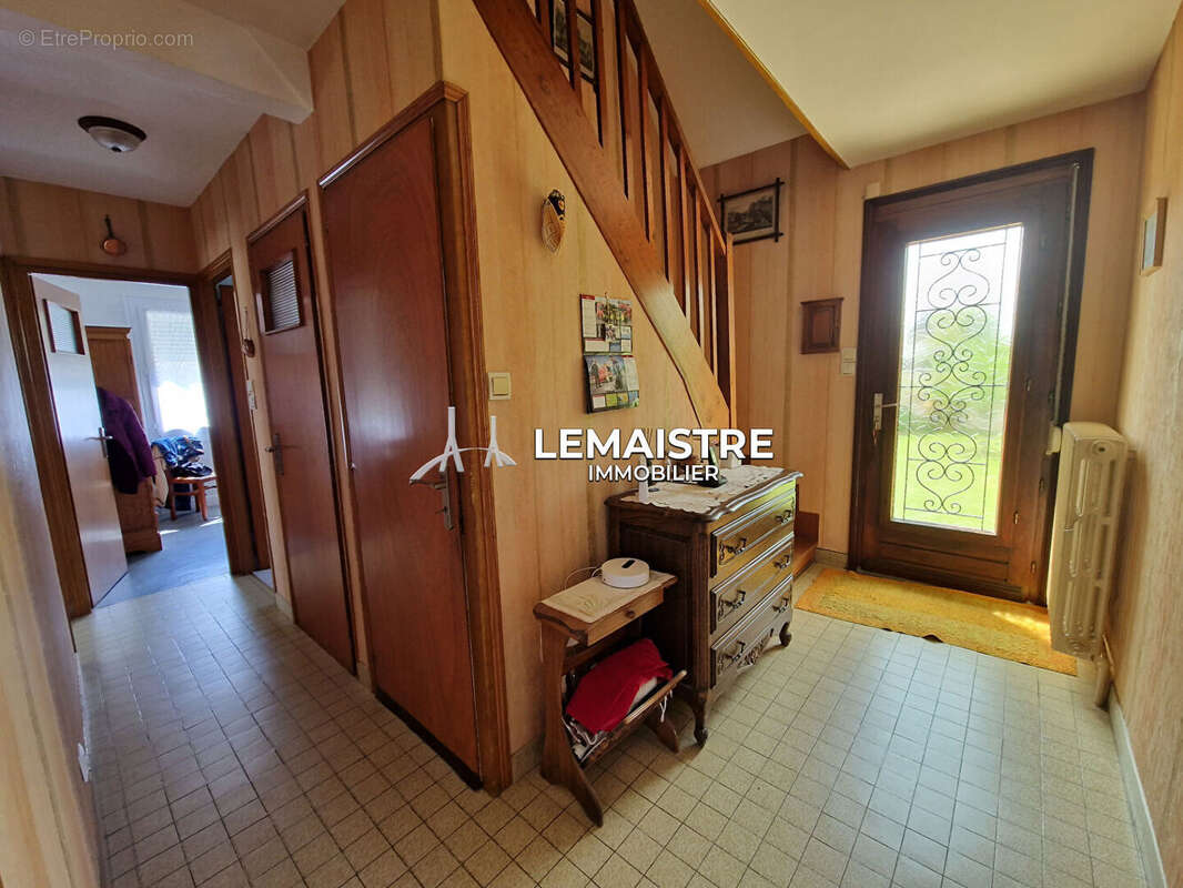 Maison - proche St-Romain - 100 m² - 4 chambres - sous-sol complet - jardin arboré - photo 5