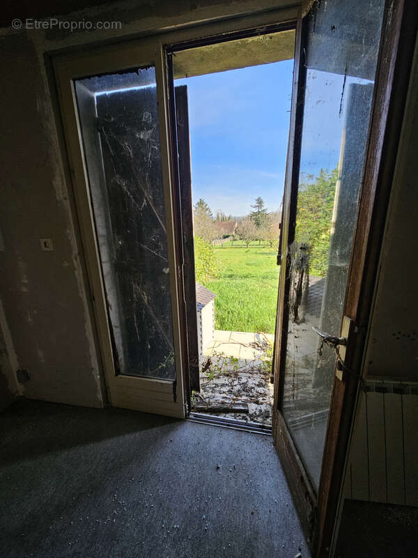 Bragny sur Saône, maison de plain pied à conforter - photo 24