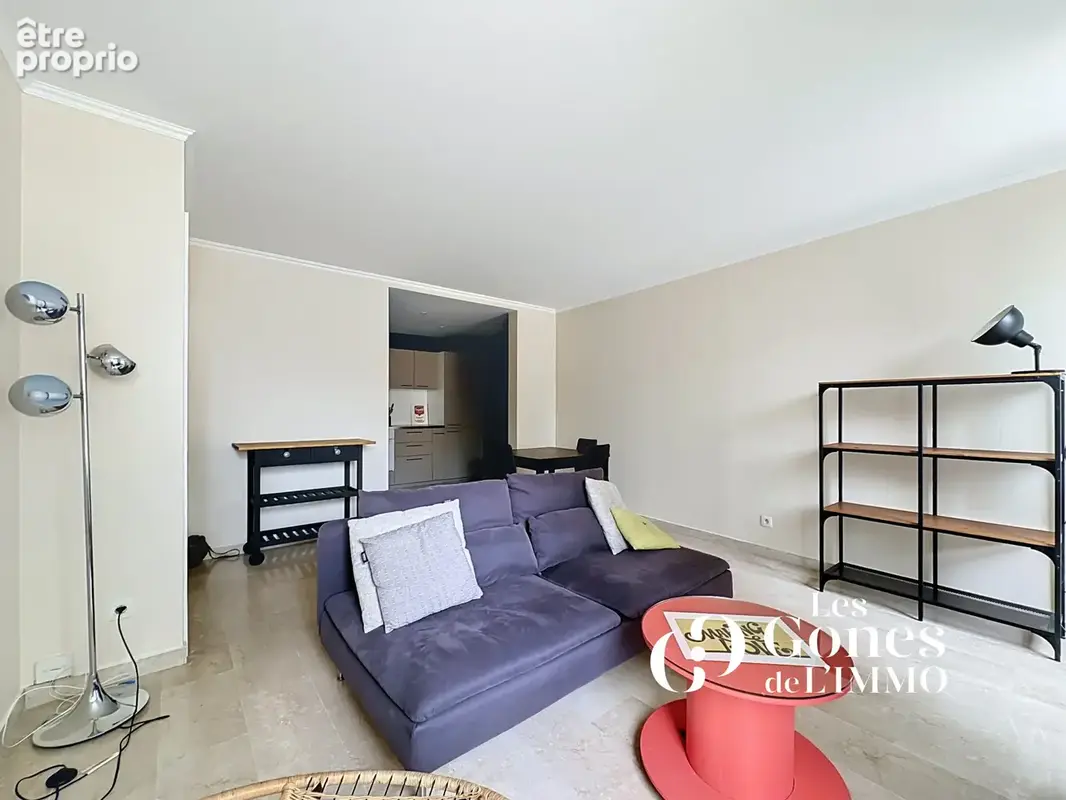 Gratte ciel / t2 / cave / garage. - photo 3