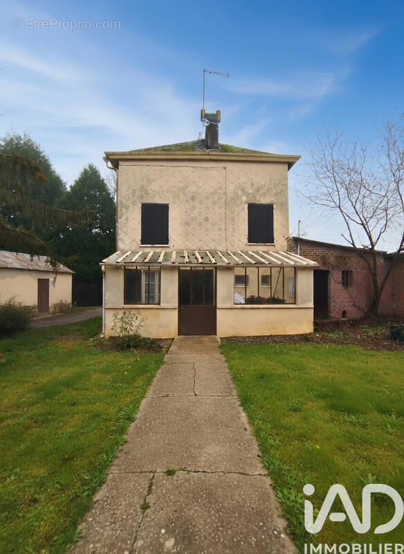 Photo 1 - Maison à LAUNOIS-SUR-VENCE