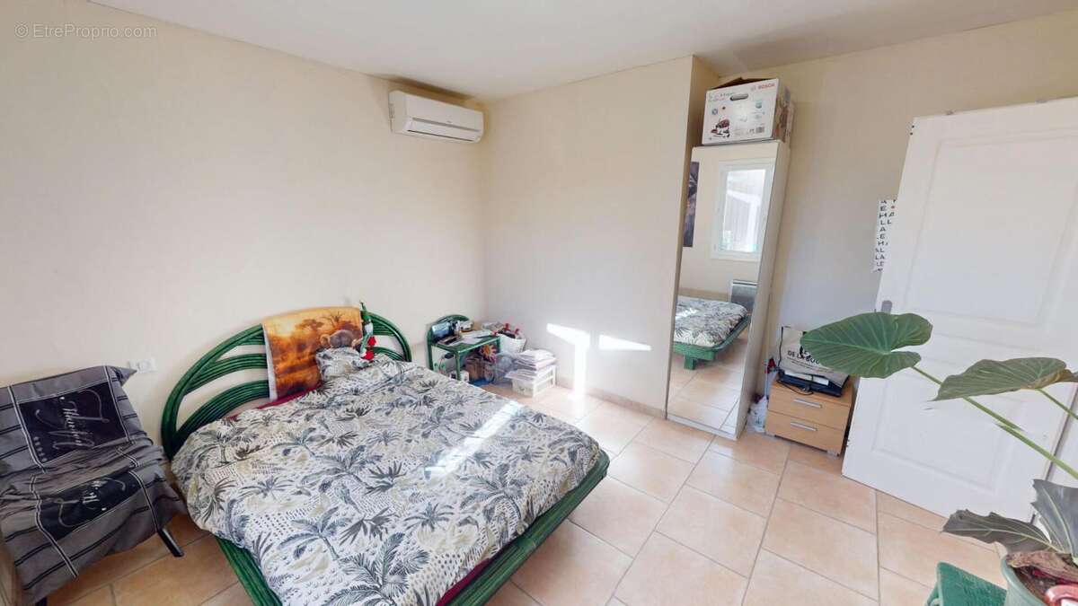 Maison à LE MUY