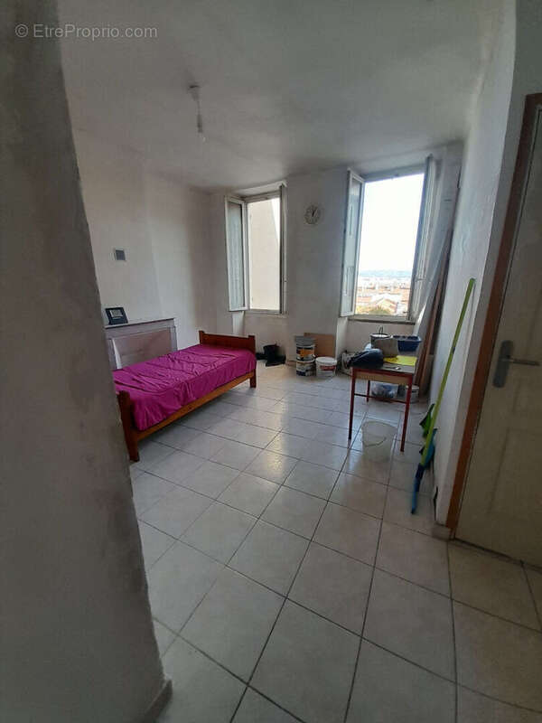 Appartement à MARSEILLE-6E