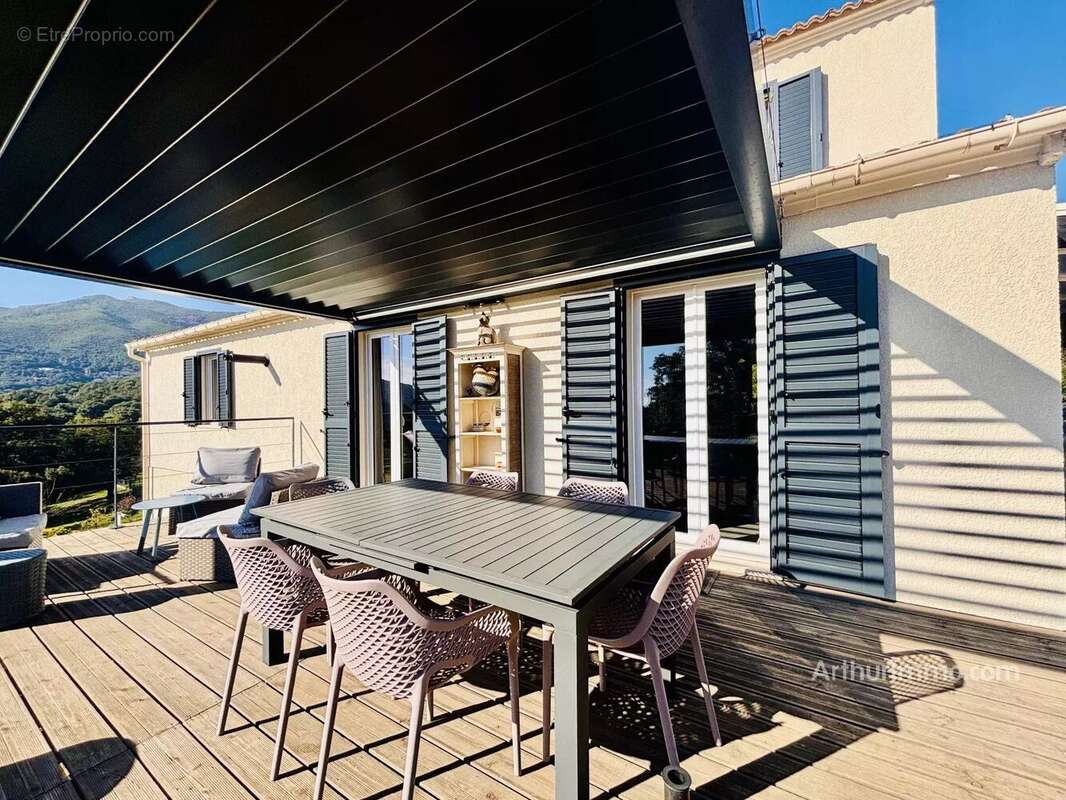 Maison à SARROLA-CARCOPINO