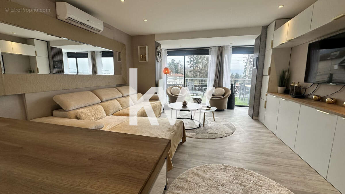 Appartement à SAINT-ETIENNE