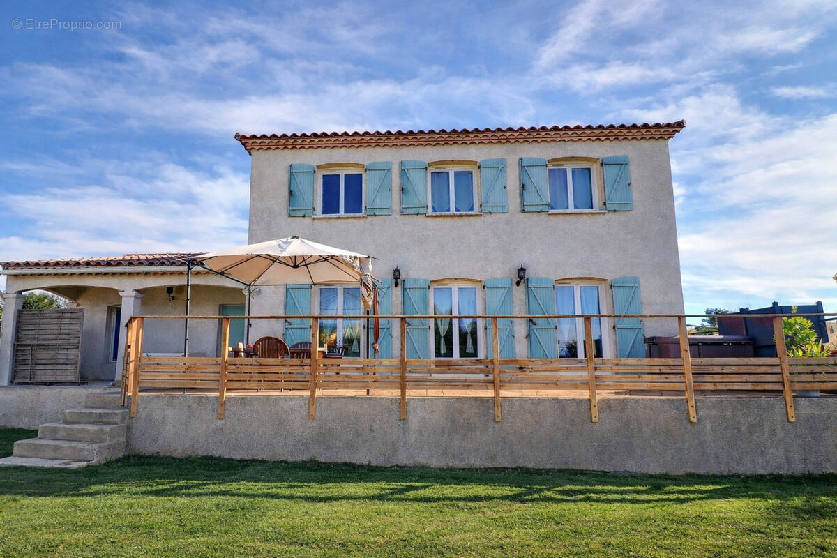 Maison à SAINT-LAURENT-D'AIGOUZE