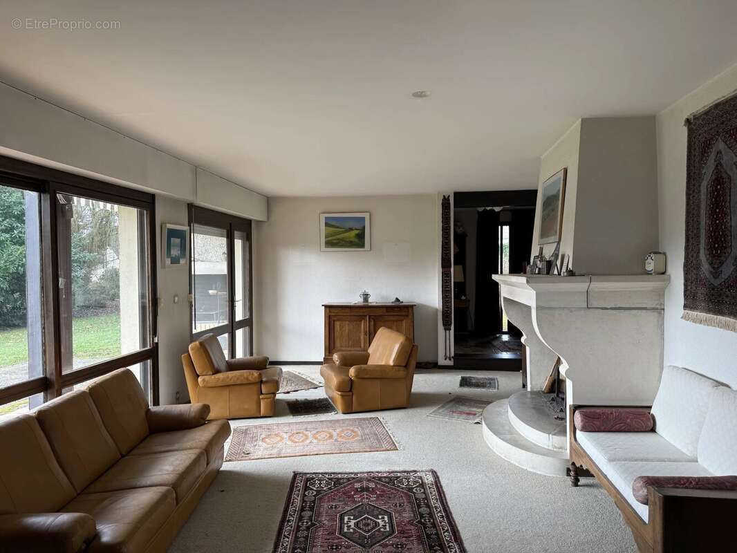 Maison à DRACY-LE-FORT