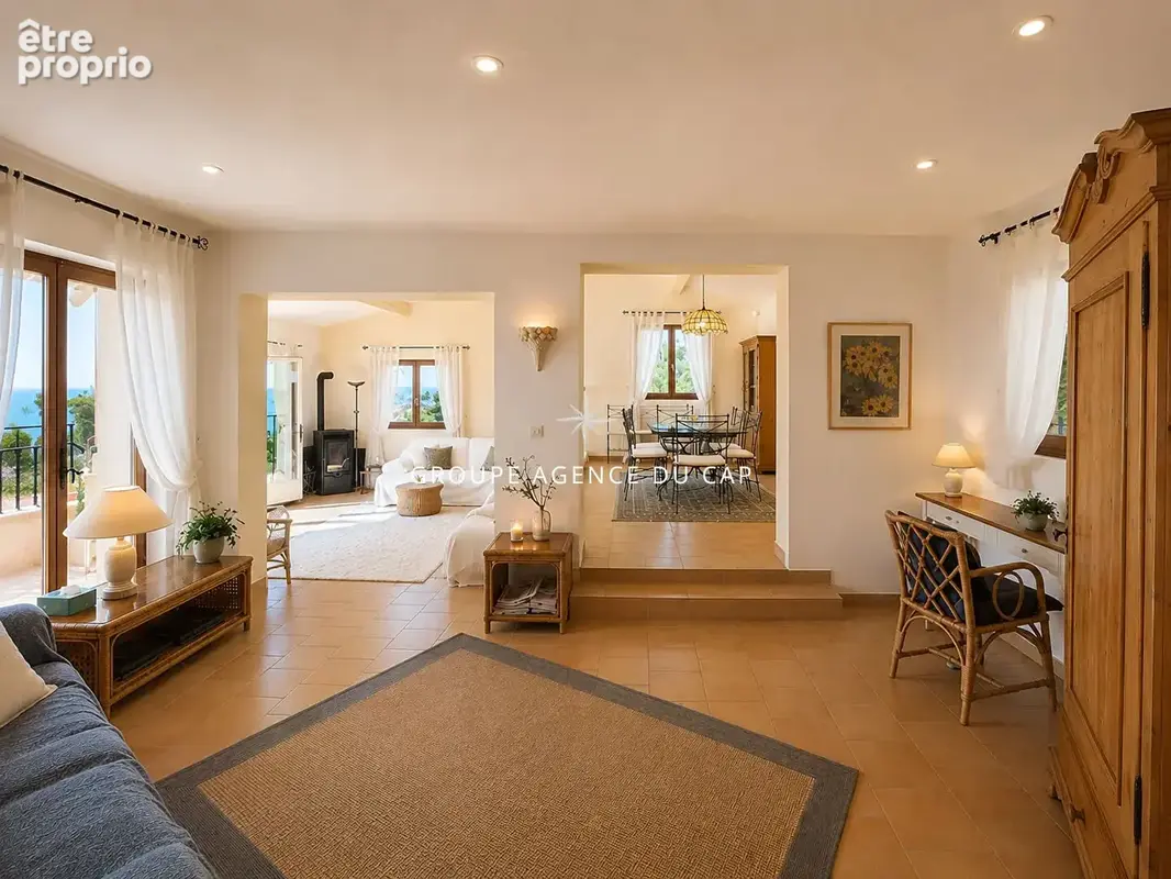 A vendre villa de 150m² avec vue mer panoramique  4 chambres et garage aux issambres - photo 9