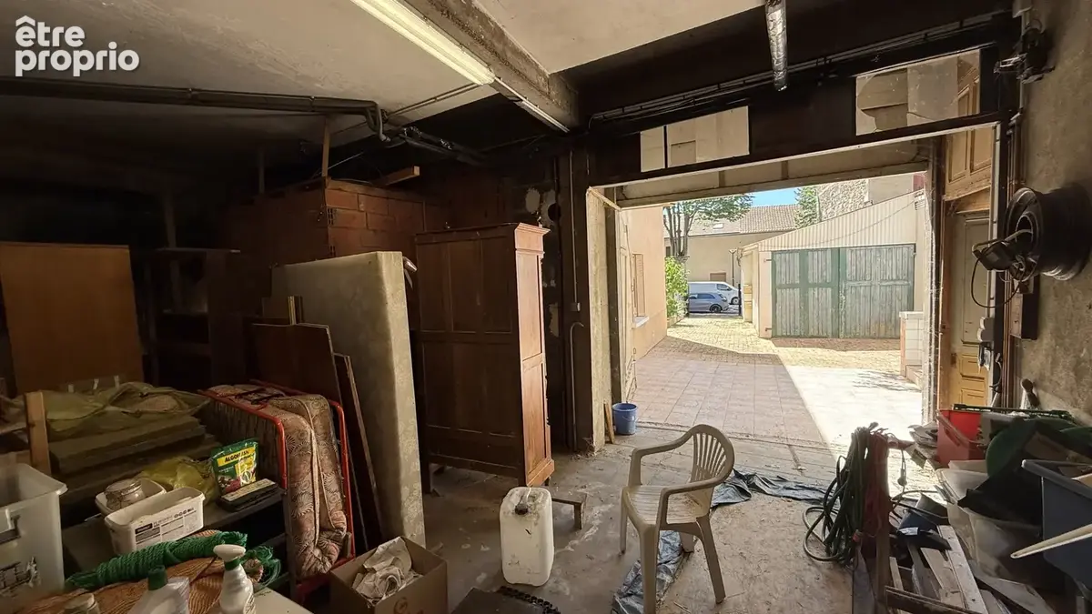Investissement locatif à Vichy - Immeuble 3 appartements 4 garages - photo 22