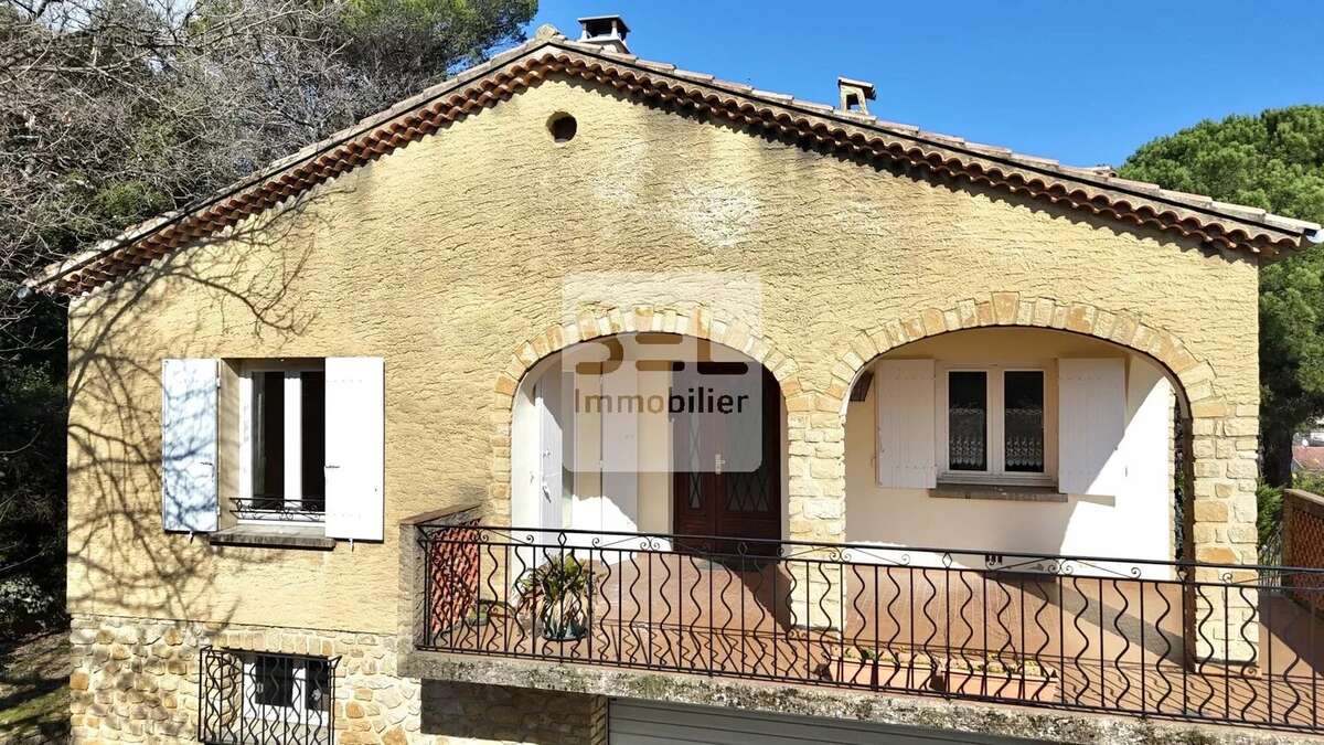 Maison à BAGNOLS-SUR-CEZE