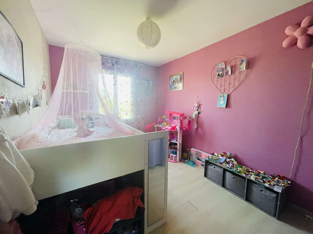 Maison à NEUVILLE-DE-POITOU