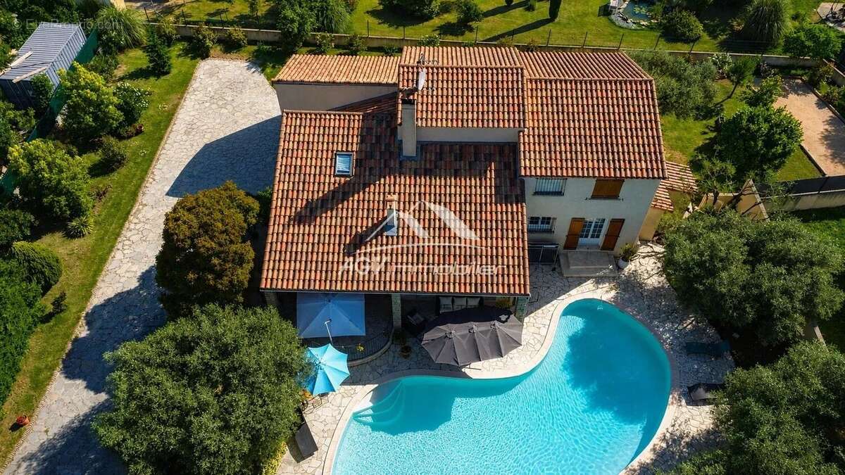 Maison à SAINT-PRIVAT-DES-VIEUX