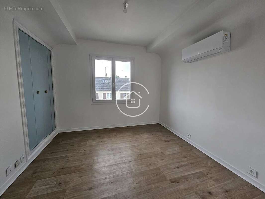 Maison familiale avec sous-sol et beau terrain à Vineuil - photo 6