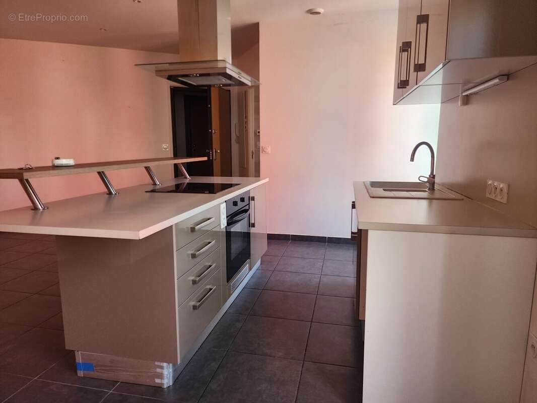 Appartement à SAINT-ETIENNE