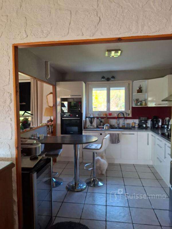 Maison à LA CHAPELLE-DE-SURIEU