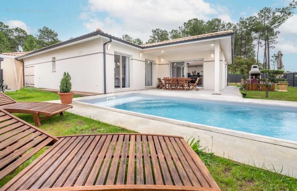 Terrain à LARUSCADE