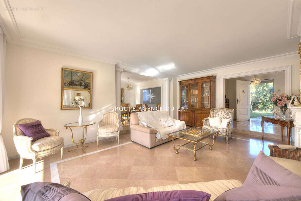 Maison à SAINT-RAPHAEL