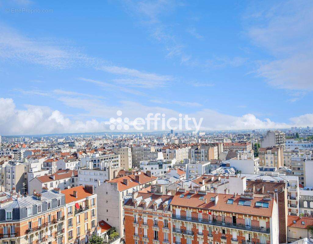 Appartement à COURBEVOIE