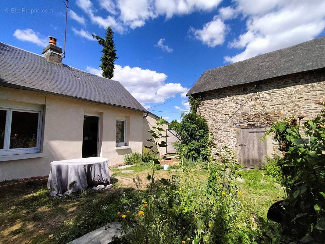 Maison à SAINT-AUBIN-DU-DESERT