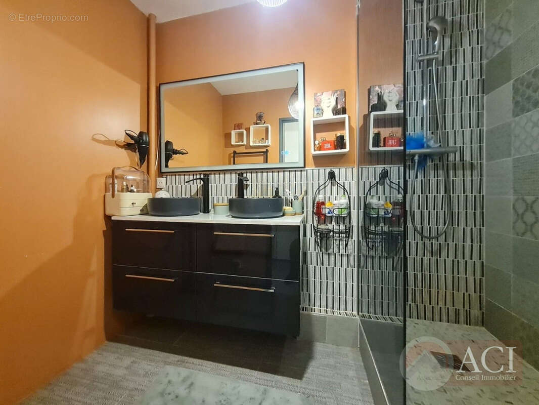 Appartement à SAINT-DENIS