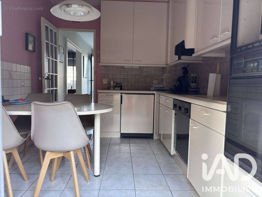 Maison 71 m² à Ernee  - photo 5