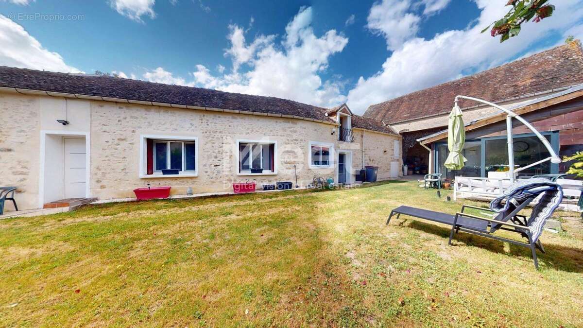 Maison à ESMANS