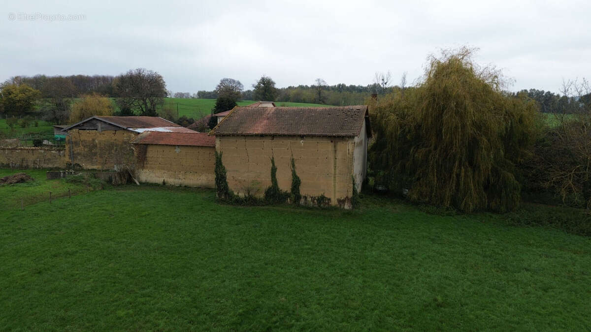 Autre à EYZIN-PINET
