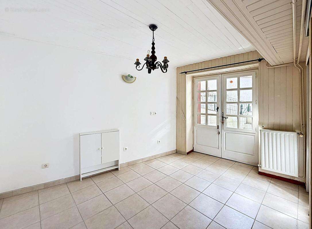 Maison 94 m² à Valfleury  - photo 9