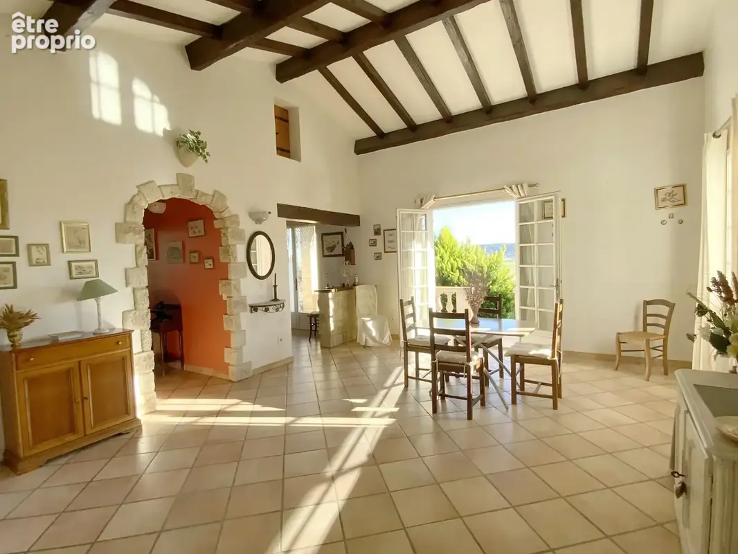 Villa de plain pied en position dominante avec vue . - photo 2