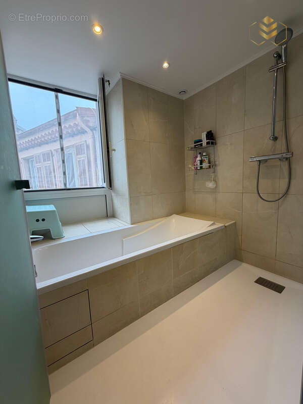 Appartement à LA TURBIE