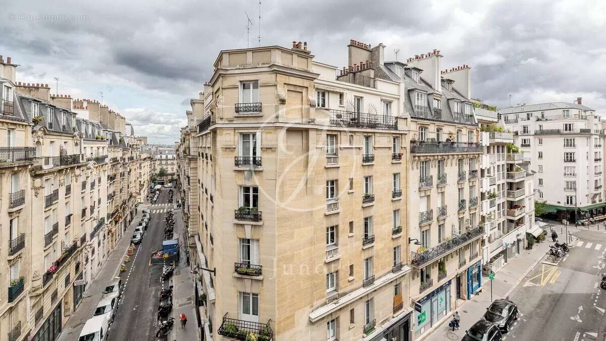 Appartement à PARIS-18E