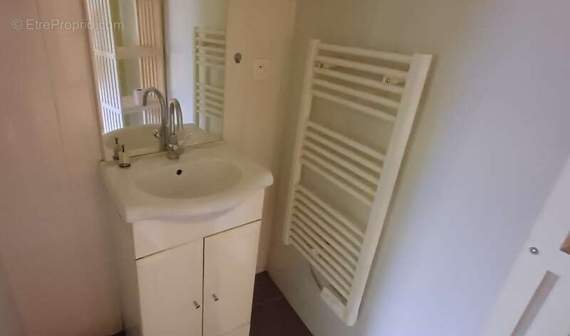 Maison à RUELLE-SUR-TOUVRE