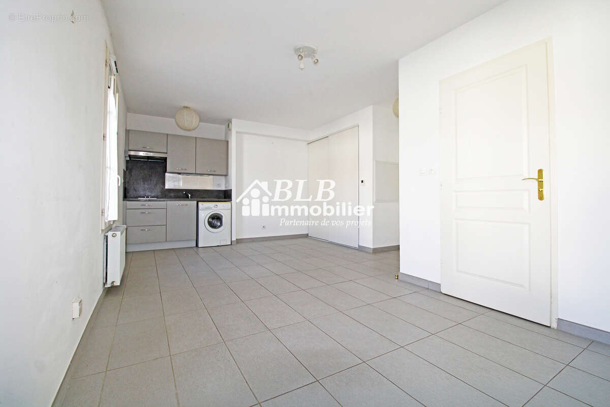Appartement studio 27,60m2 avec parking et cave - photo 2