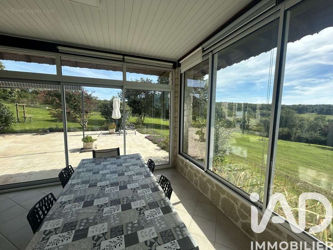 Photo 8 - Maison à YVRAC-ET-MALLEYRAND