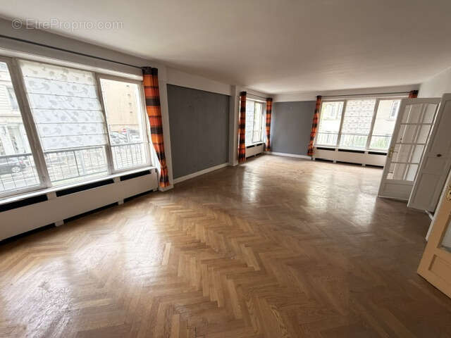 Appartement à LYON-6E
