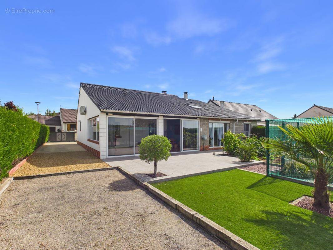 Maison à BRETEUIL