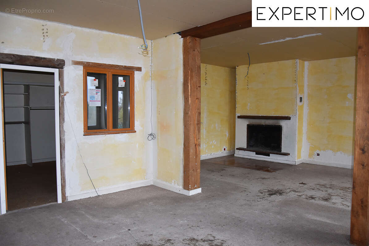 Maison à SAINT-ELOY-LES-MINES