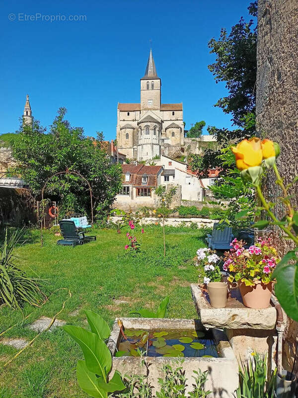 Maison à MONTMORILLON